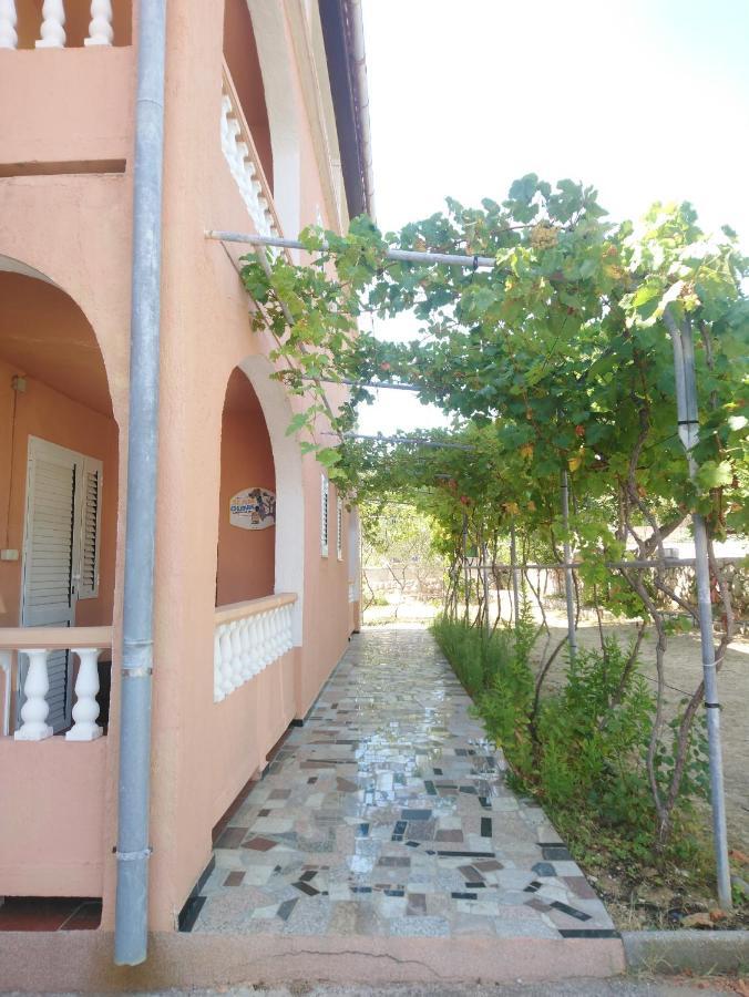 Apartments Sandra Lopar Exterior foto